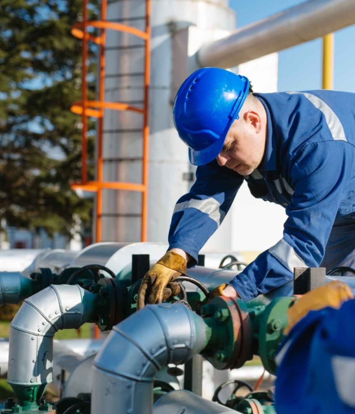 engineer working on a fracking site